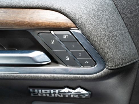 Used 2024 Chevrolet Silverado 1500 High Country w/ High Country Premium Package image 17