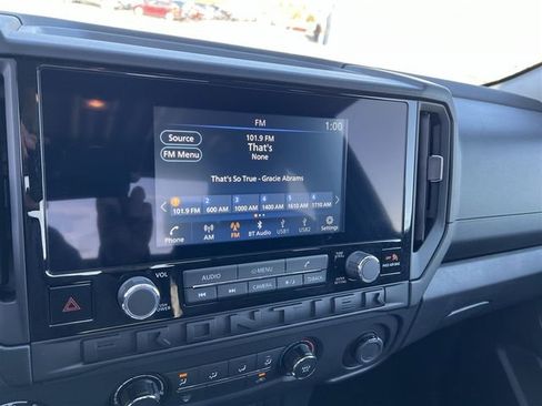 Used 2025 Nissan Frontier S image 12