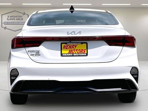 Used 2023 Kia Forte LX FWD image 5