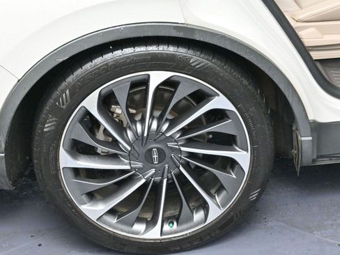 Used 2020 Lincoln Aviator Reserve w/ Equipment Group 202A image 37