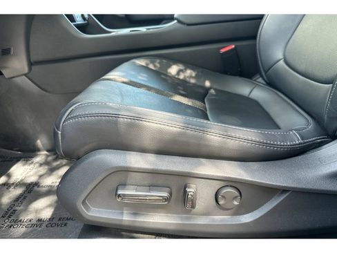 Used 2024 Honda Pilot Touring image 13