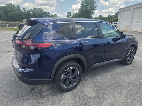 Used 2025 Nissan Rogue SV FWD image 7