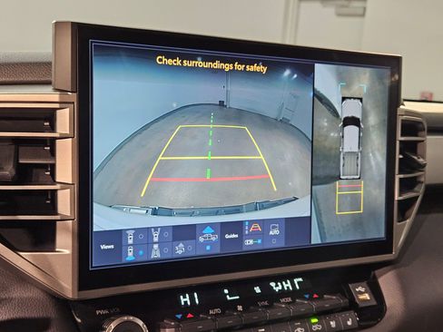 Used 2025 Toyota Tundra Limited image 31