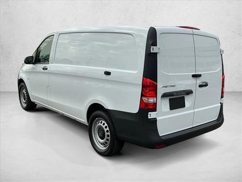 Used 2023 Mercedes-Benz Metris image 7
