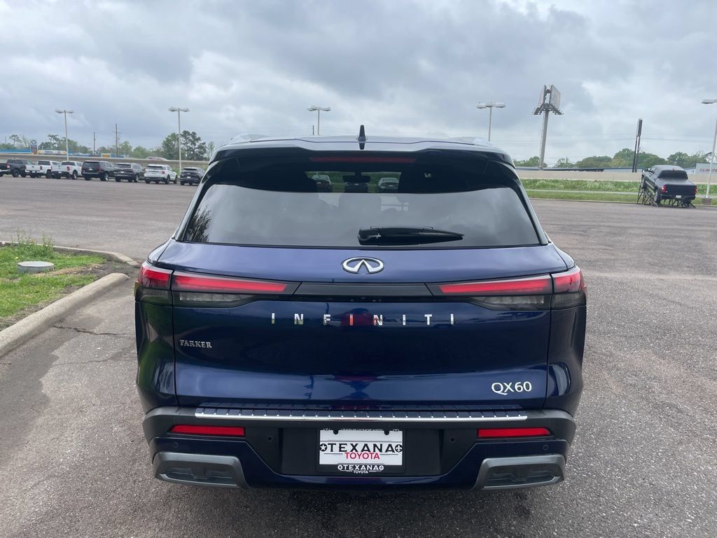 Used 2023 INFINITI QX60 Sensory w/ Cargo Package FWD image 8