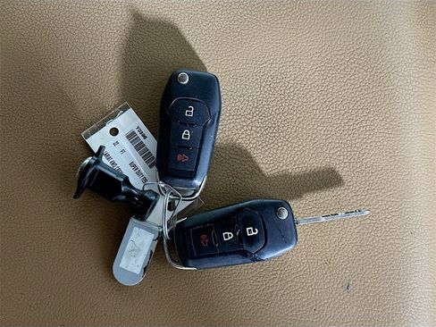 Used 2022 Ford F250 Lariat w/ Chrome Package image 34