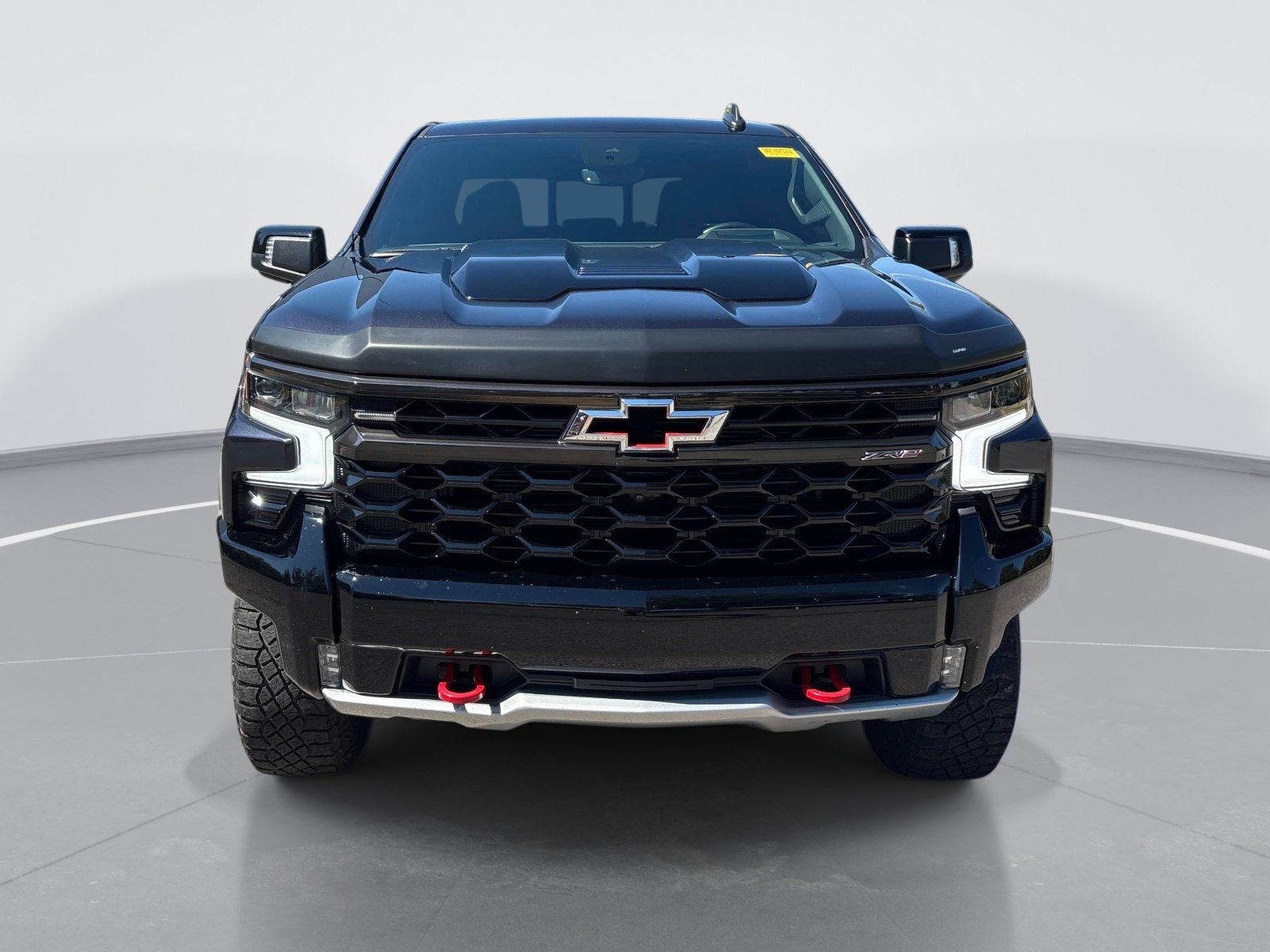 Used 2022 Chevrolet Silverado 1500 ZR2 w/ Technology Package AWD/4WD image 2