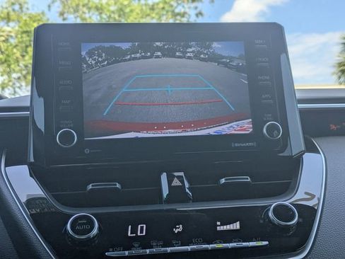 Used 2022 Toyota Corolla SE FWD image 19