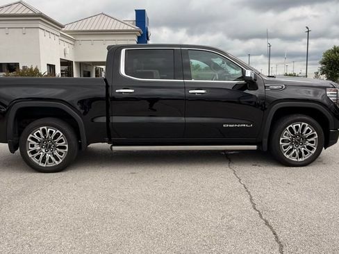 Used 2026 GMC Sierra 1500 Denali Ultimate AWD/4WD image 8