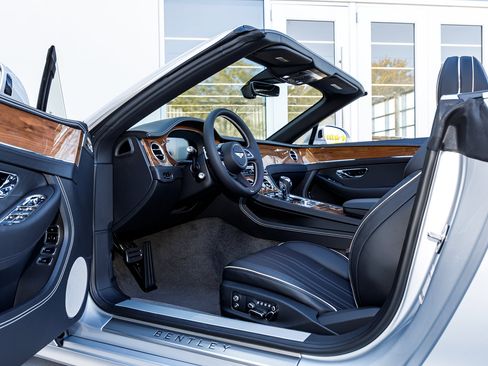 New 2026 Bentley Continental GTC image 26