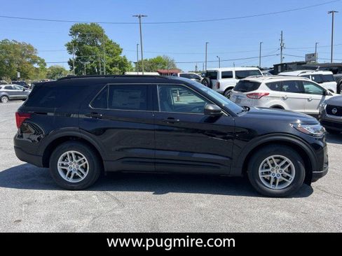 New 2026 Ford Explorer Active image 8