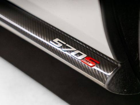 Used 2016 McLaren 570S Coupe RWD image 34