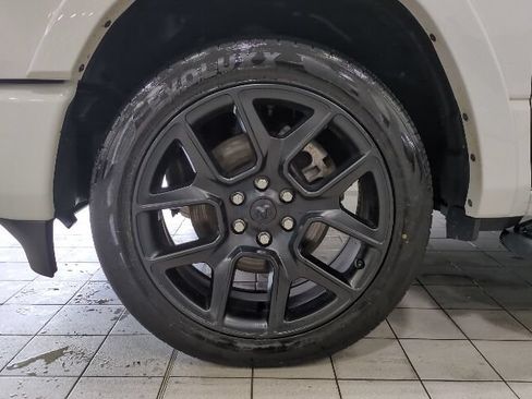 Used 2022 RAM 1500 Laramie AWD/4WD image 22