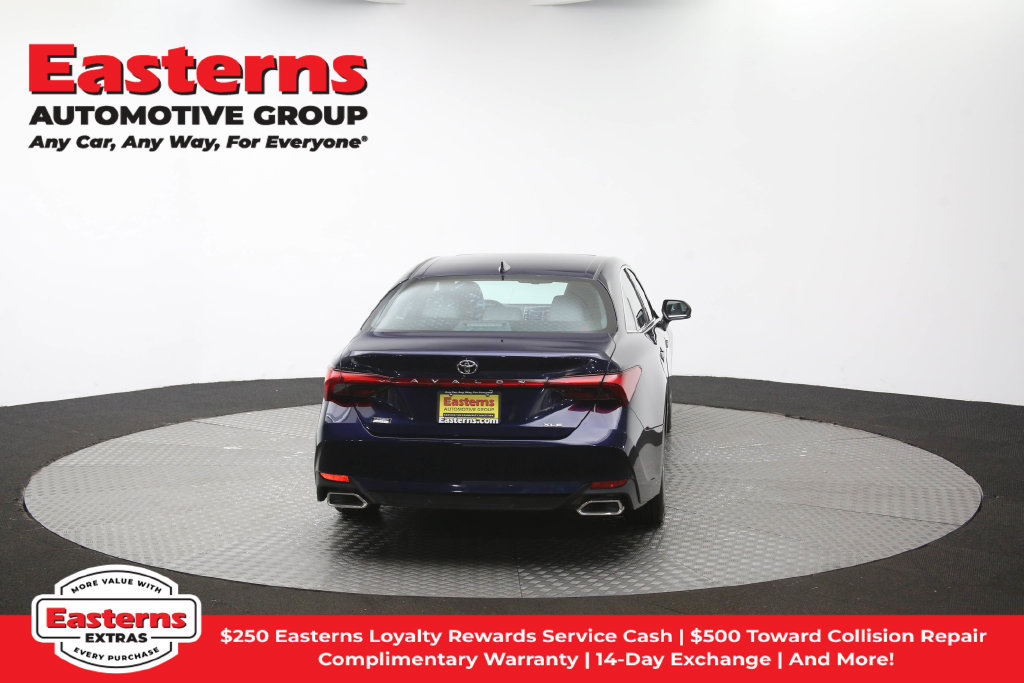 Used 2022 Toyota Avalon XLE w/ Moonroof Package FWD image 40