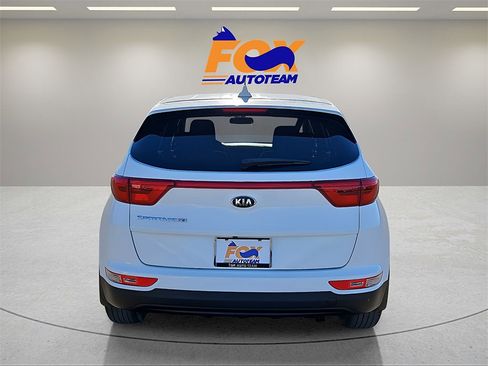 Used 2018 Kia Sportage LX image 4
