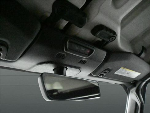 Used 2022 Jeep Gladiator Rubicon w/ Cold Weather Group image 8