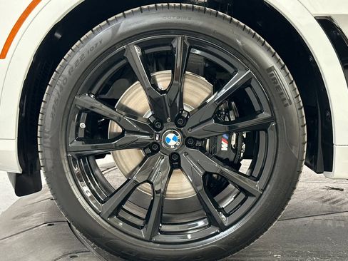 Used 2026 BMW X7 xDrive40i w/ M Sport Package image 25