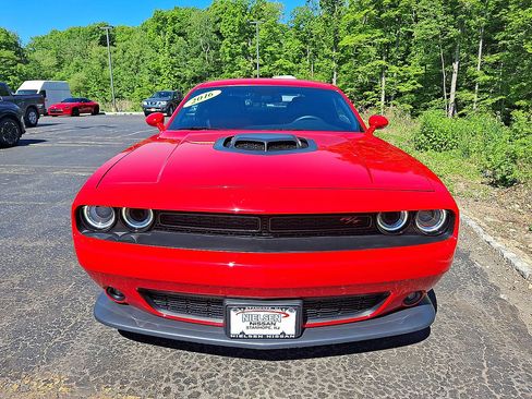 Used 2016 Dodge Challenger R/T Scat Pack RWD image 28