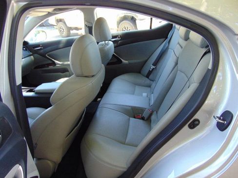 Used 2007 Lexus IS 250 AWD image 18