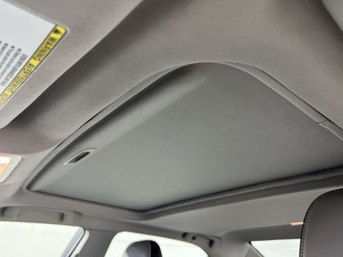 Used 2016 Toyota Camry SE w/ Moonroof Package FWD image 21
