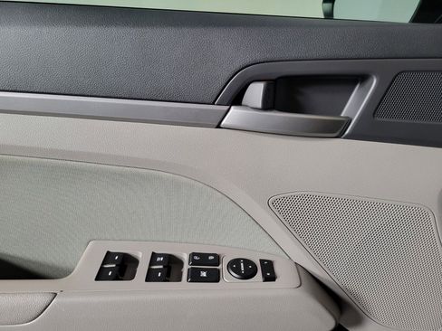 Used 2018 Hyundai Elantra SEL image 31