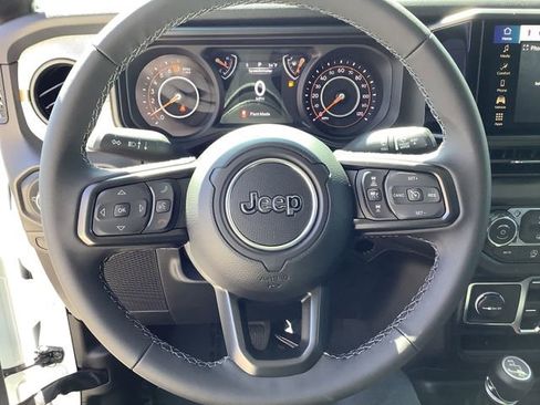 New 2026 Jeep Gladiator Sport AWD/4WD image 11