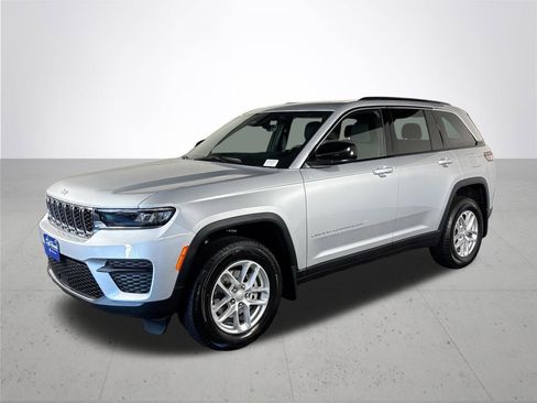 New 2025 Jeep Grand Cherokee Laredo X w/ Luxury Tech Group I image 2