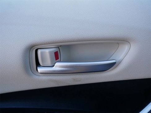 Used 2022 Toyota Corolla XLE image 14