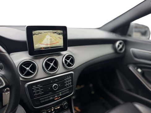 Used 2016 Mercedes-Benz CLA 250 image 21