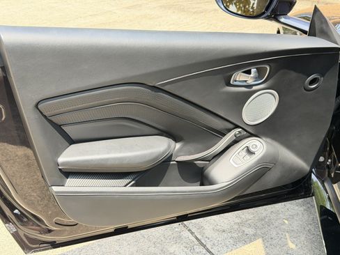 Used 2020 Aston Martin V8 Vantage Coupe RWD image 22