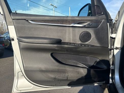 Used 2018 BMW X5 xDrive40e image 19