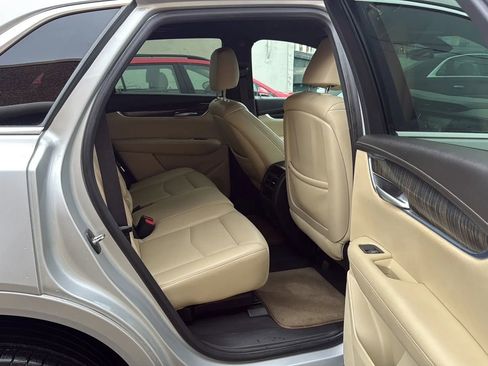 Used 2017 Cadillac XT5 FWD image 26