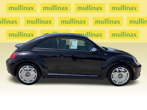Used 2013 Volkswagen Beetle Turbo FWD image 2