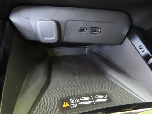 New 2026 Chevrolet Trax ACTIV w/ Sunroof Package image 11