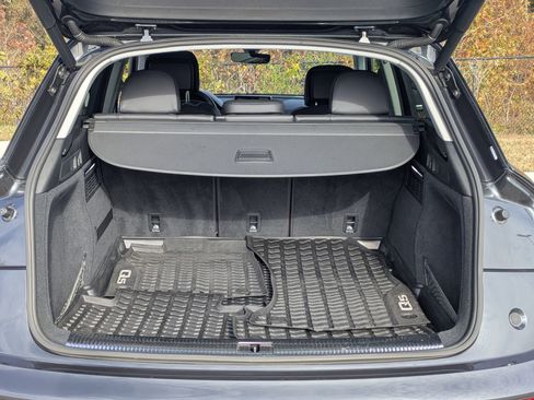 Used 2019 Audi Q5 Prestige w/ Prestige Package image 27