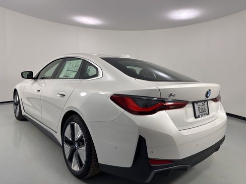 New 2026 BMW i4 xDrive40i w/ Premium Package image 5