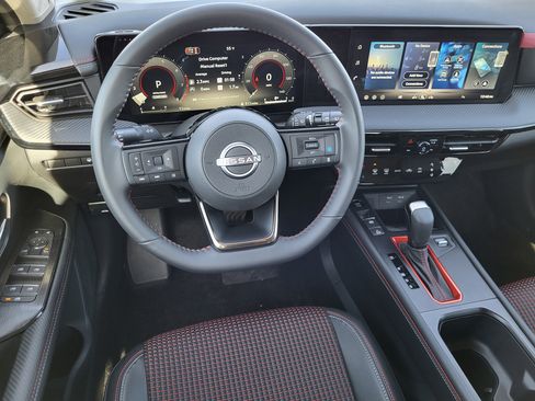 New 2026 Nissan Kicks SR w/ Cold Weather Package image 9