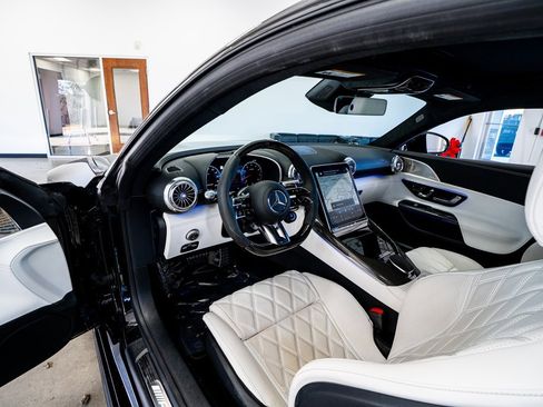 Used 2024 Mercedes-Benz AMG GT 55 image 38