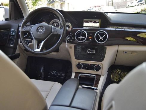 Used 2014 Mercedes-Benz GLK 350 4MATIC w/ Premium 1 Package image 29