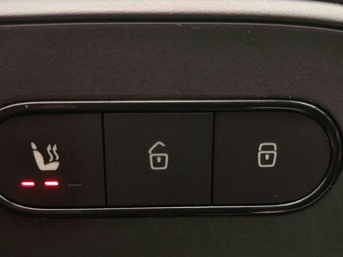 Used 2023 Mercedes-Benz Sprinter 2500 image 18