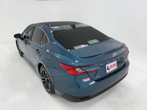 Used 2025 Toyota Camry XLE w/ Premium Package FWD image 38