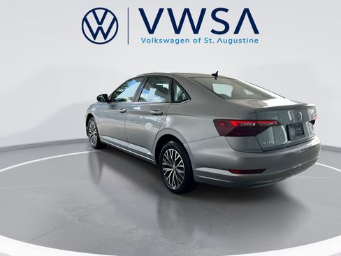 Certified 2021 Volkswagen Jetta SE w/ SE Cold Weather Package FWD image 6