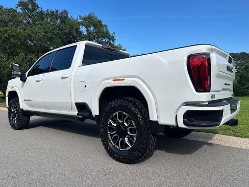 Used 2022 GMC Sierra 2500 AT4 w/ AT4 Preferred Package AWD/4WD image 7