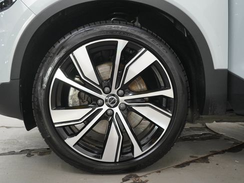 Used 2021 Volvo XC40 P8 Recharge w/ Advanced Package AWD/4WD image 29