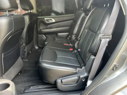Used 2017 Nissan Pathfinder SL w/ SL Tech Package FWD image 21
