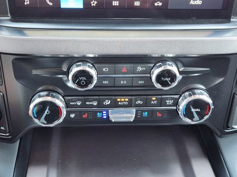 New 2026 Ford F450 Platinum w/ FX4 Off-Road Package AWD/4WD image 19