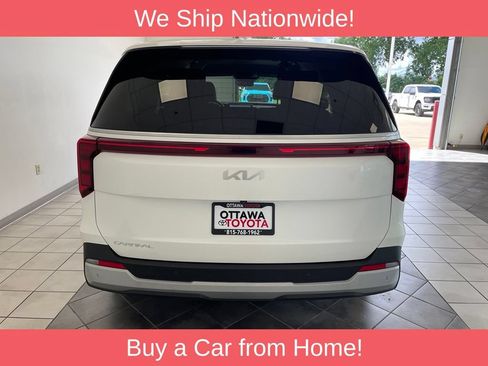 Used 2025 Kia Carnival FWD image 6