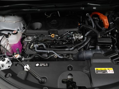 New 2024 Toyota Sienna Limited image 28