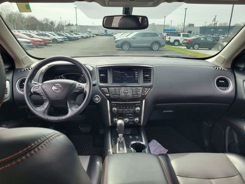 Used 2020 Nissan Pathfinder SL image 21