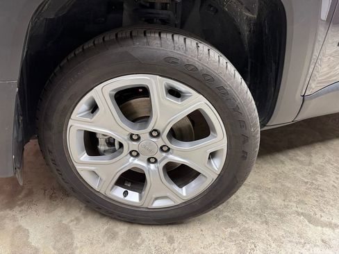 Used 2022 Jeep Renegade Limited AWD/4WD image 30